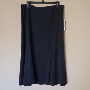 NWT Classic Black Pull On Midi Full Skirt Sz 12